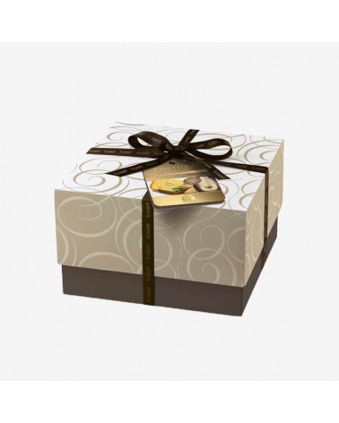 scatola panettone con crema di mandorle